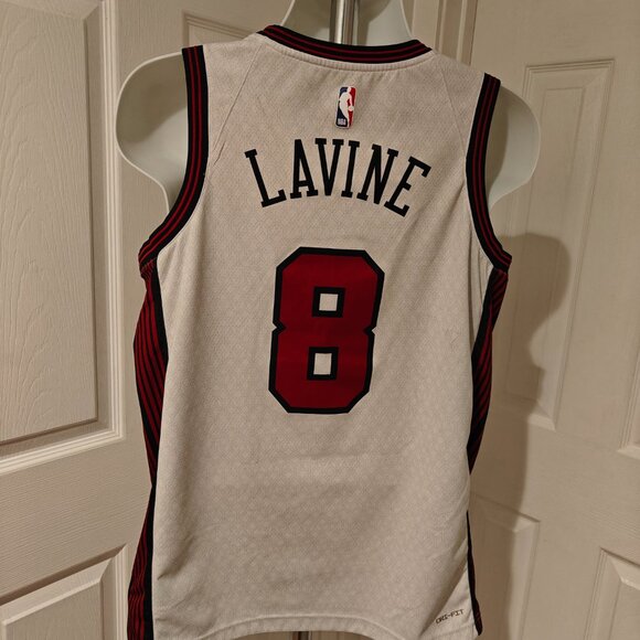 Chicago Bulls 2022/23 City Edition Zach Lavine Nike Swingman Jersey NBA Size 48 - Picture 11 of 15